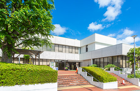 山内図書館