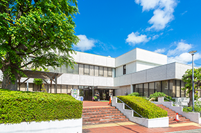 山内図書館